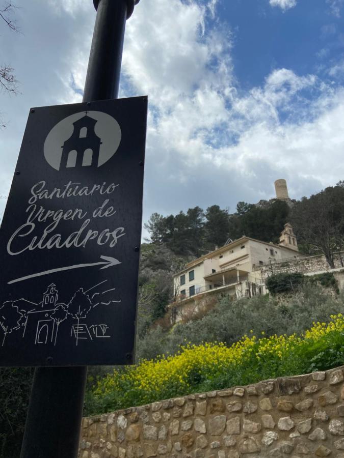Hostal Rural De Cuadros Bedmar y Garciez ภายนอก รูปภาพ