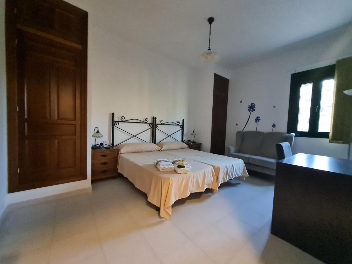 Hostal Rural De Cuadros Bedmar y Garciez ภายนอก รูปภาพ